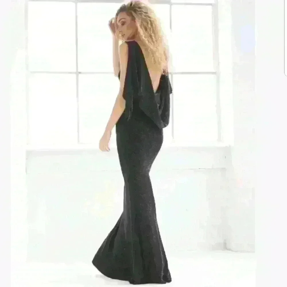 Sarvin Marylin Cowl Back Metallic Gown